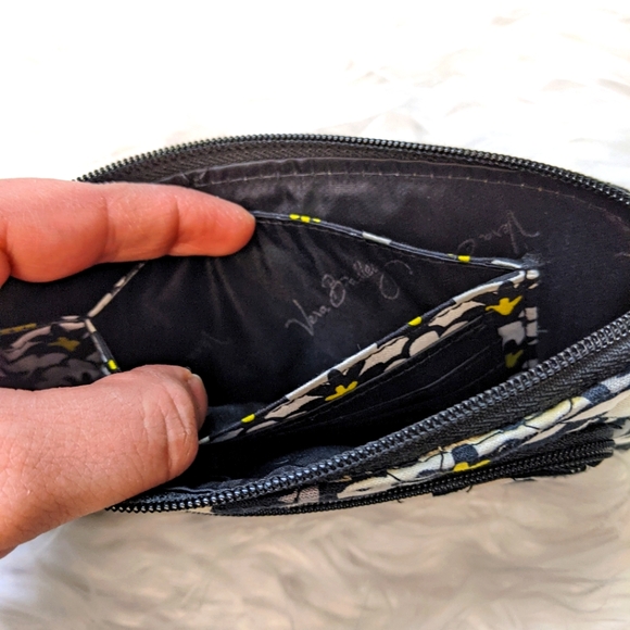 Vera Bradley 'Zip Zip Wristlet' FANFARE NWT - Picture 4 of 8
